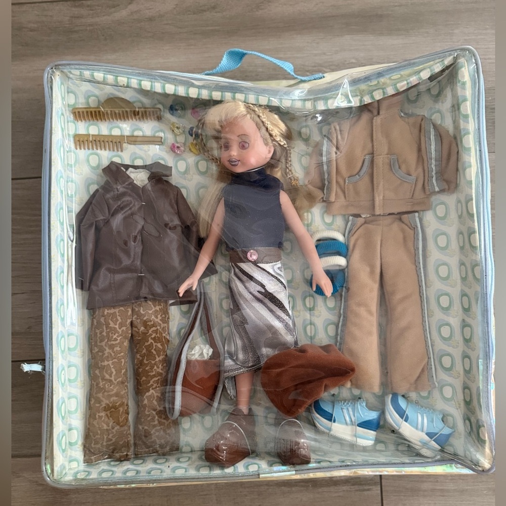 Vintage Fashion Doll with Multiple Outfits - Blue, Brown, Tan
